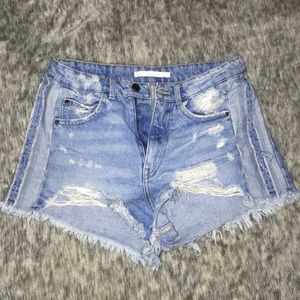 Zara high-waisted shorts !